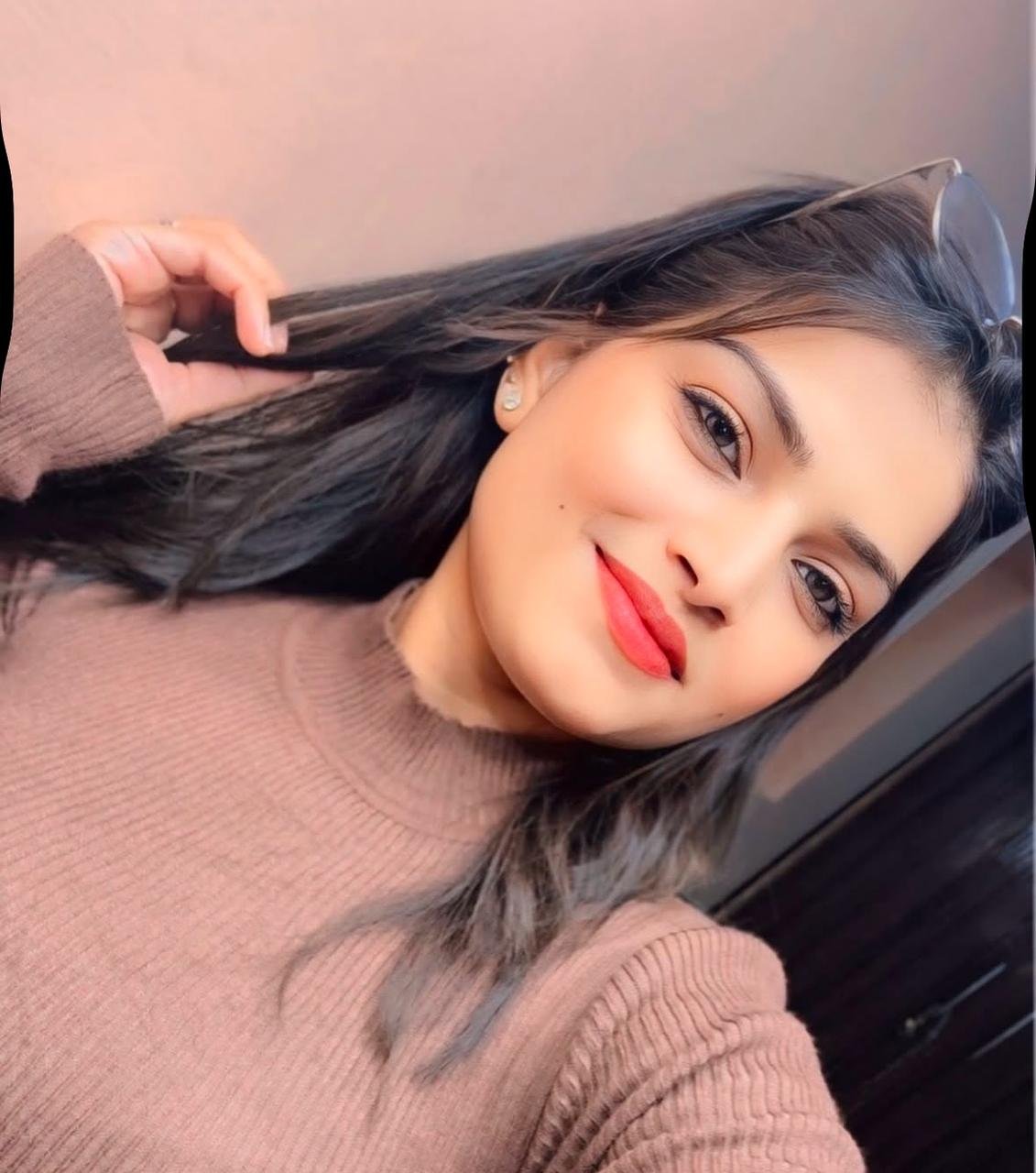 Sneha Rao — Verified VIP Escort Gurgaon Gurugram DLF Phase 5