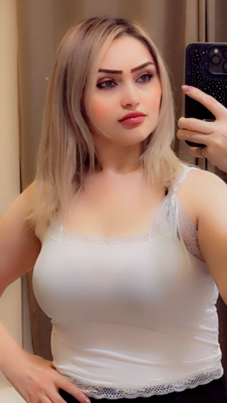 Gurugram Escort — an evening, remembered. — verified VIP companion