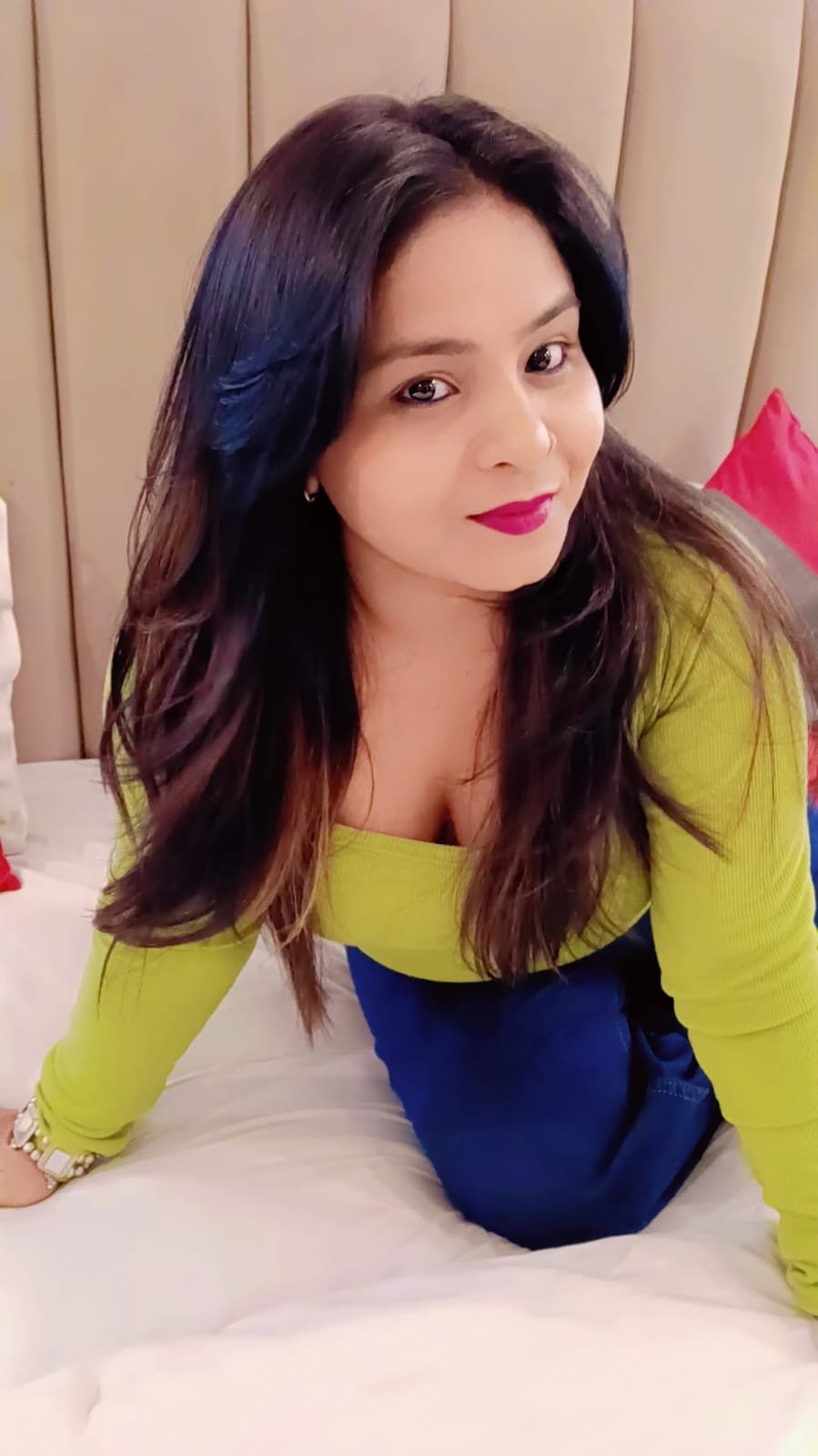 Anushka Tyagi — Verified VIP Escort Gurgaon Gurugram Golf Course Road