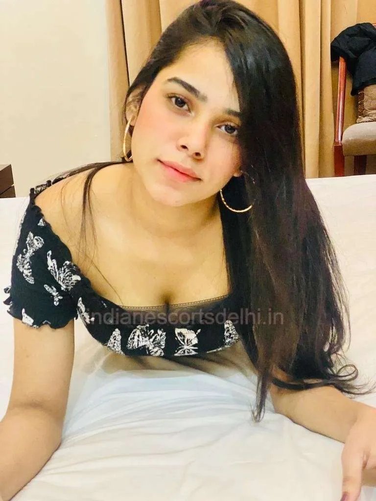 Alisha Kaur — Verified VIP Escort Gurgaon Gurugram DLF Phase 4